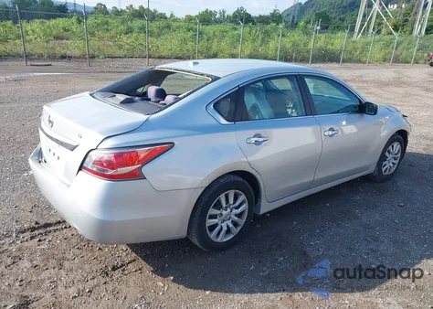 2015 Nissan Altima 2.5/S/Sv/Sl z USA, uszkodzony, nr VIN 1N4AL3AP7FN319602